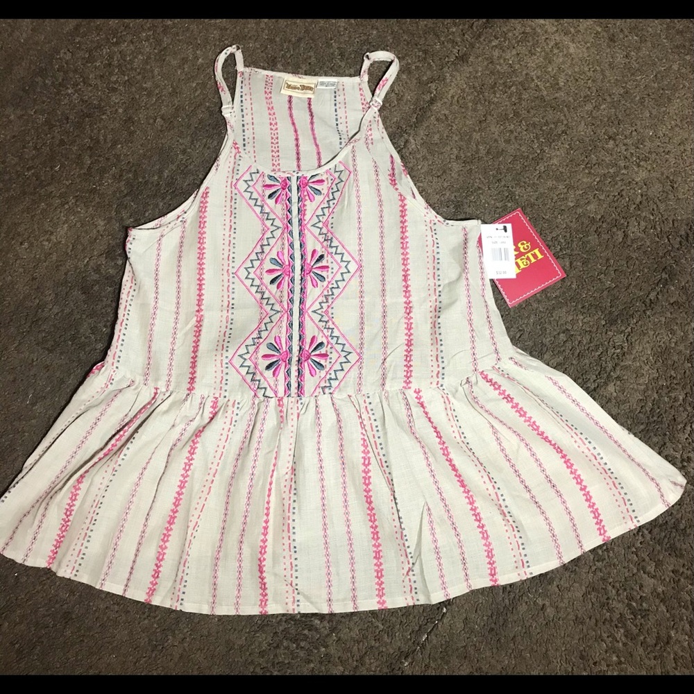 Yak and Yeti Embroidered Tank